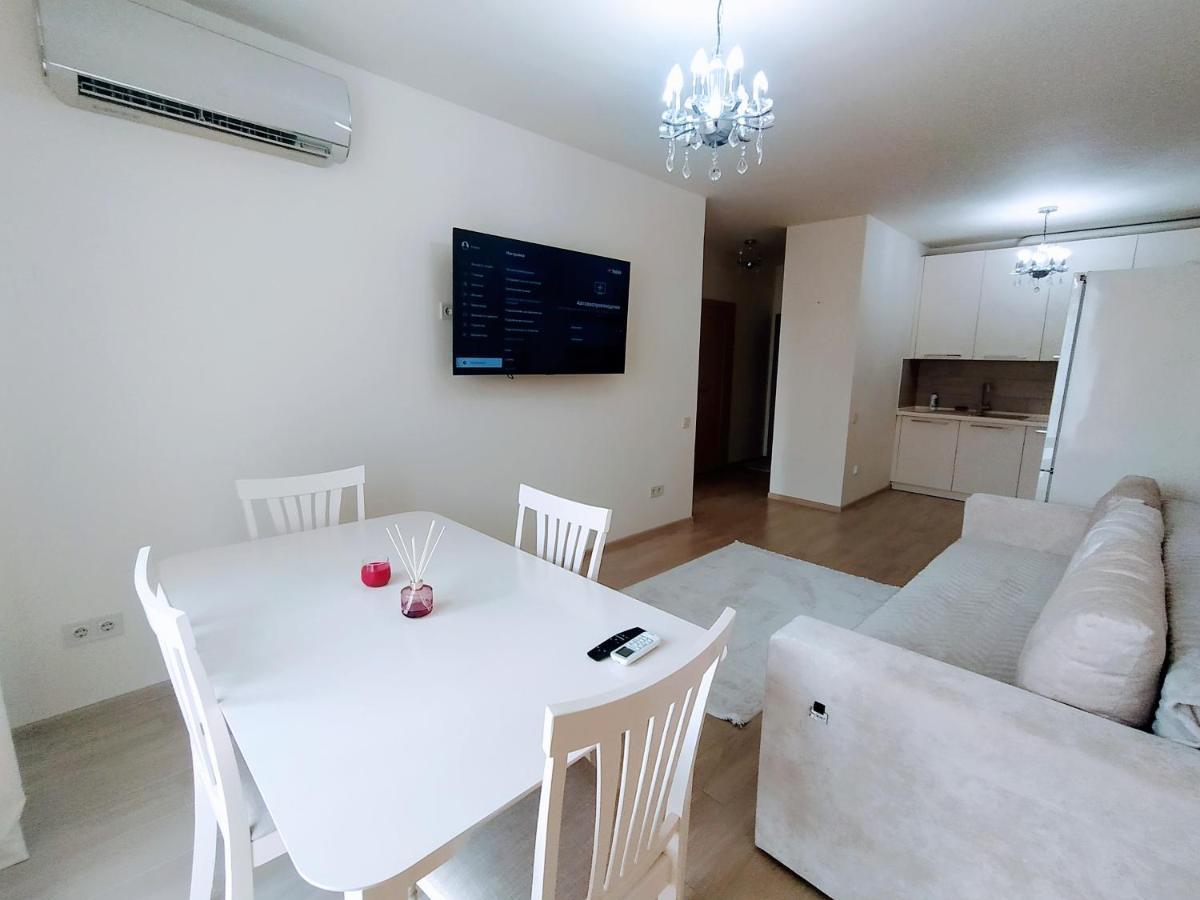 Vanilla Vip Apartment Lviv Exterior photo